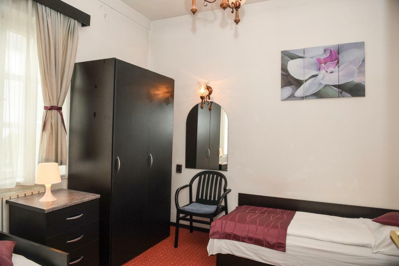 Budai Hotel Budapest Extérieur photo